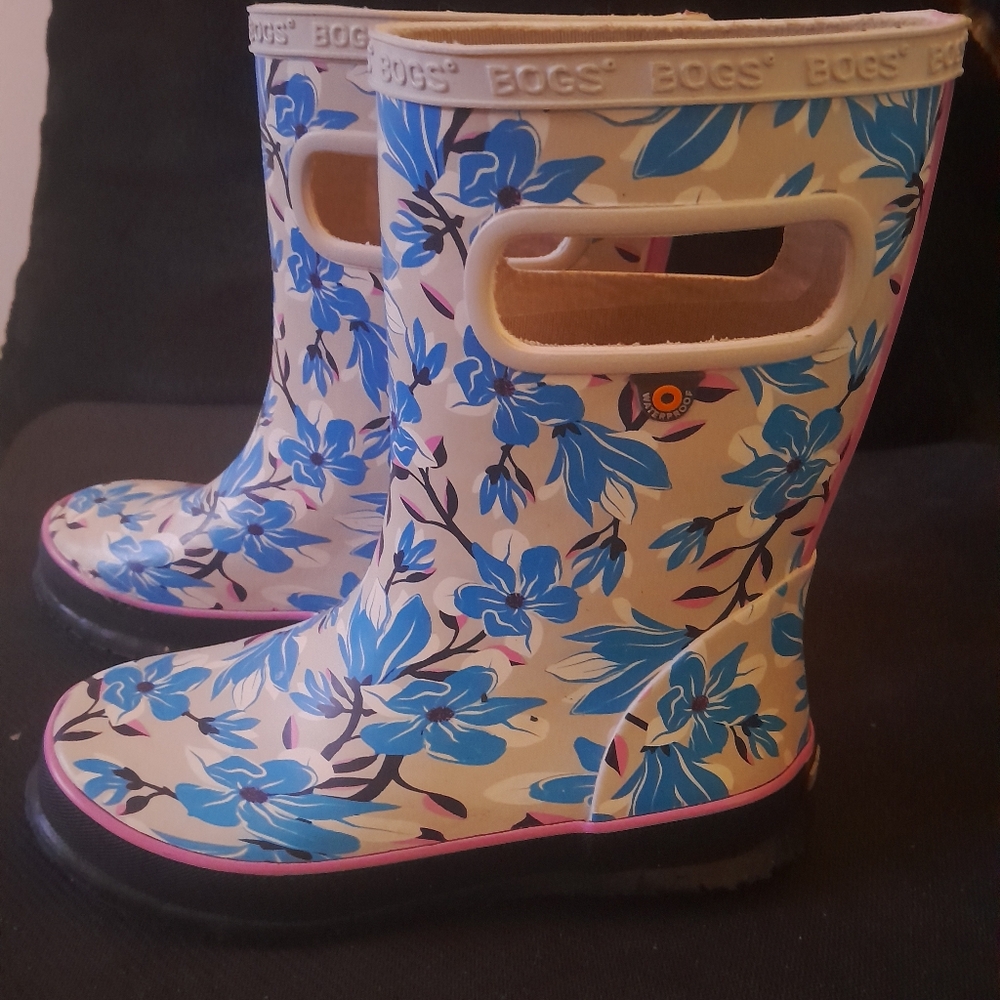 BOGS Floral Rain Boots - Picture 3 of 3